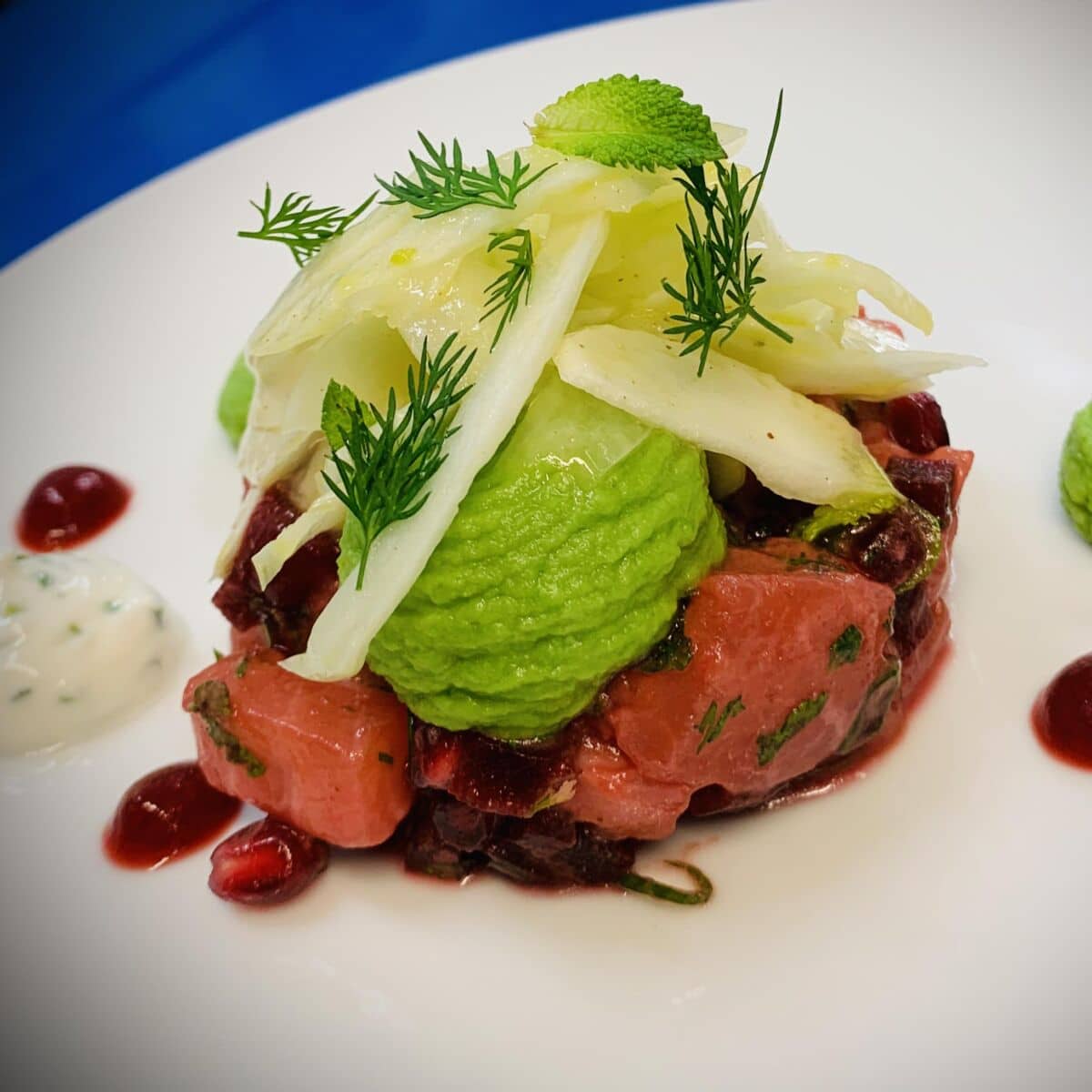 le cabaret de licques propose un repas gastronomique