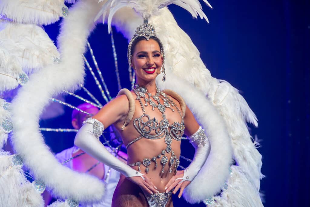 soirée dîner spectacle dans un cabaret des Hauts-de-France