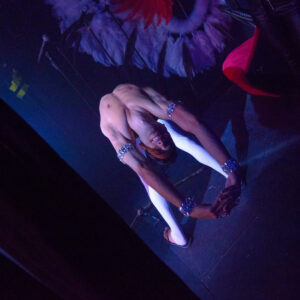 la vie d'artiste de cabaret&nbsp;: Tiago s'étire